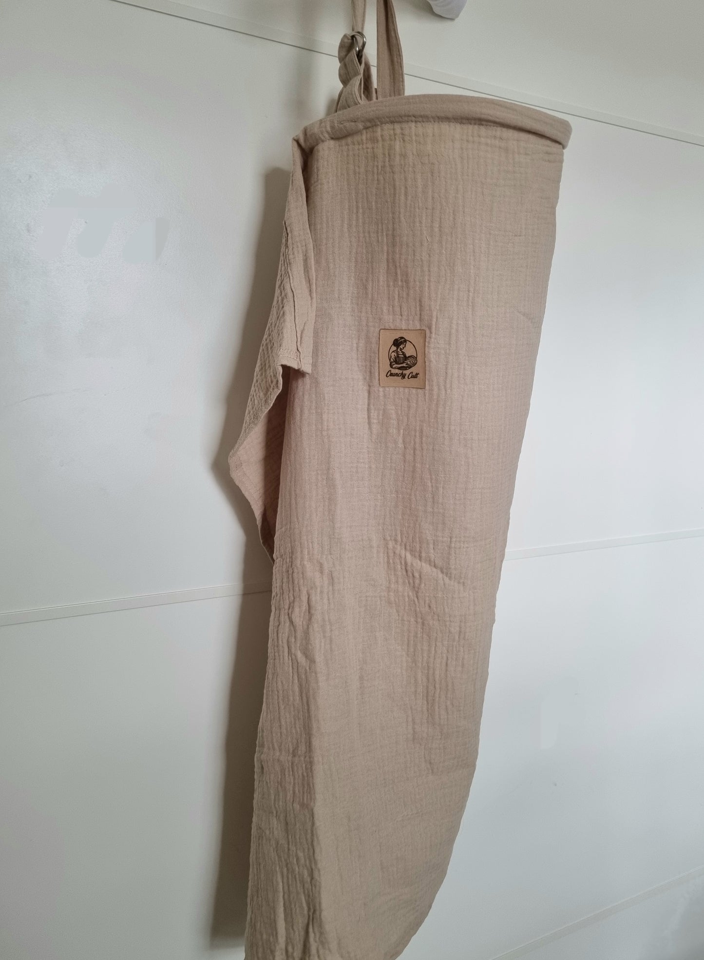 Baige breastfeeding cover, hanging, showing full cover, side view