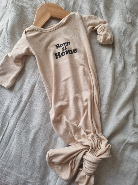 "Born at home" knotted sleep gown