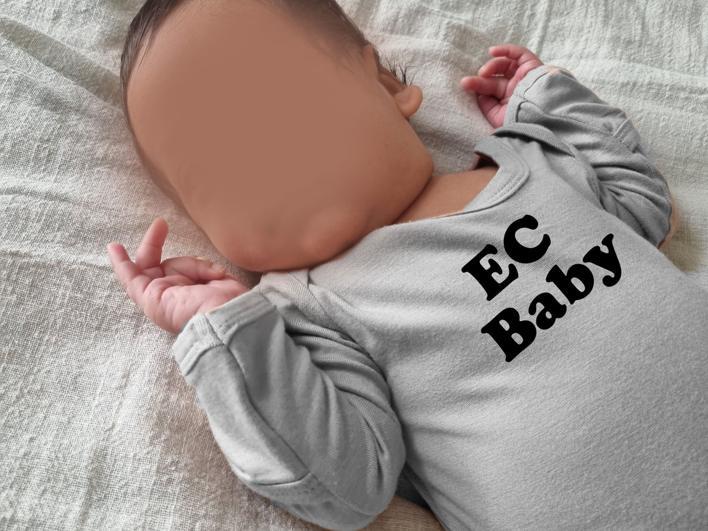 "EC Baby" knotted sleep gown
