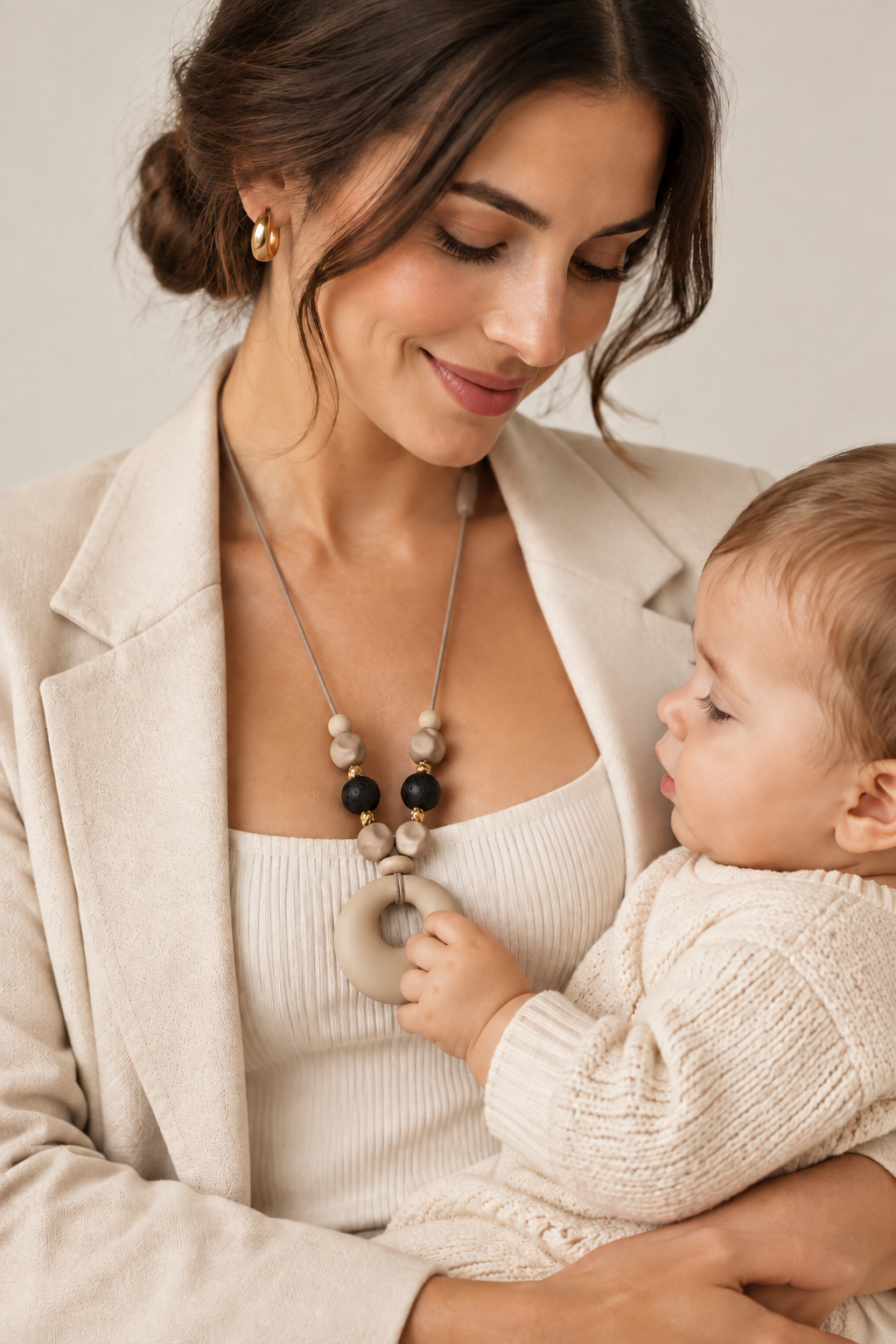Cream stone shaped silicon nursing necklace